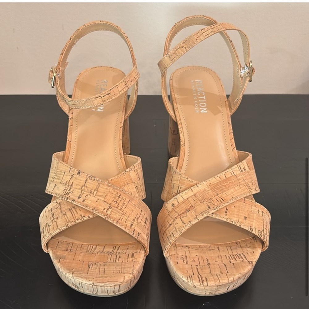 Kenneth Cole Reeva Platform Sandals in Cork, Excellent!